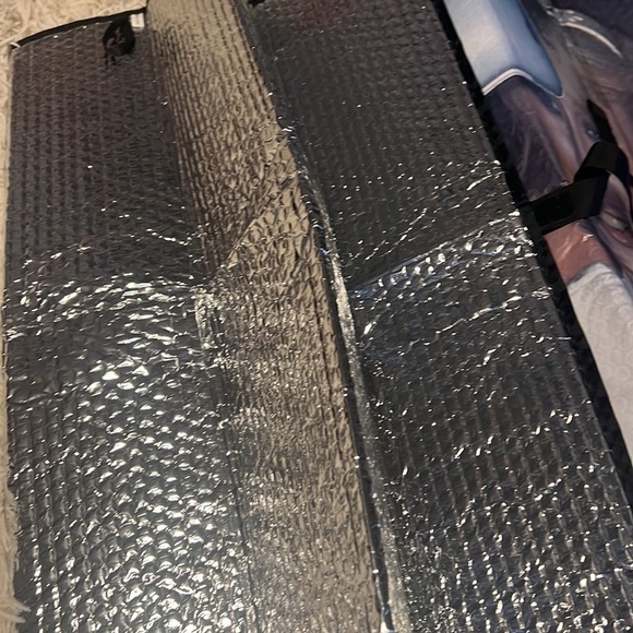 Funny Brittany, Paris and Lindsay Lohan window shade - Picture 6 of 6